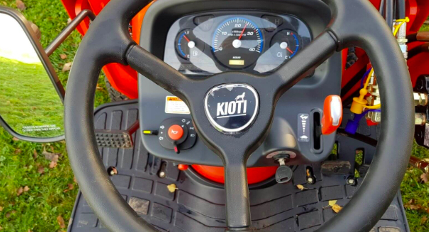 understanding kioti tractor warning lights